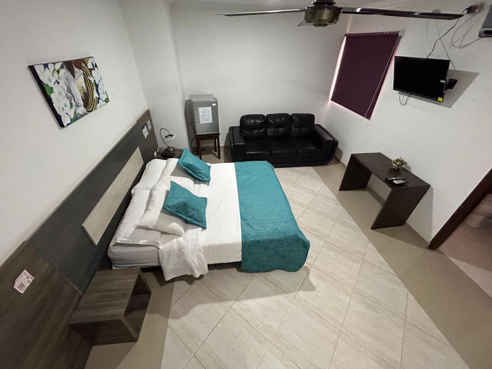 Hotel La Casa 1 มอนเตริอา ภายนอก รูปภาพ
