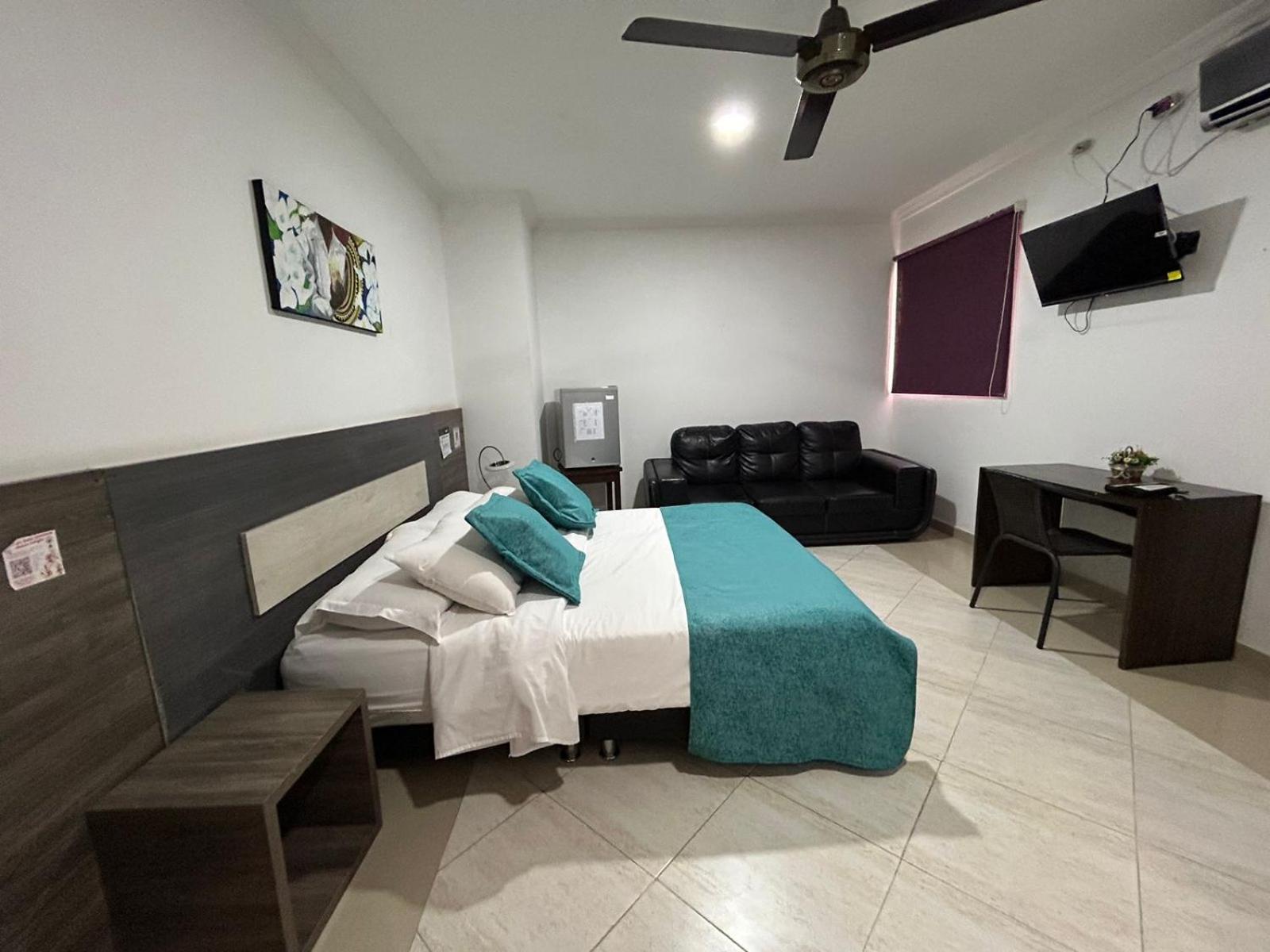 Hotel La Casa 1 มอนเตริอา ภายนอก รูปภาพ