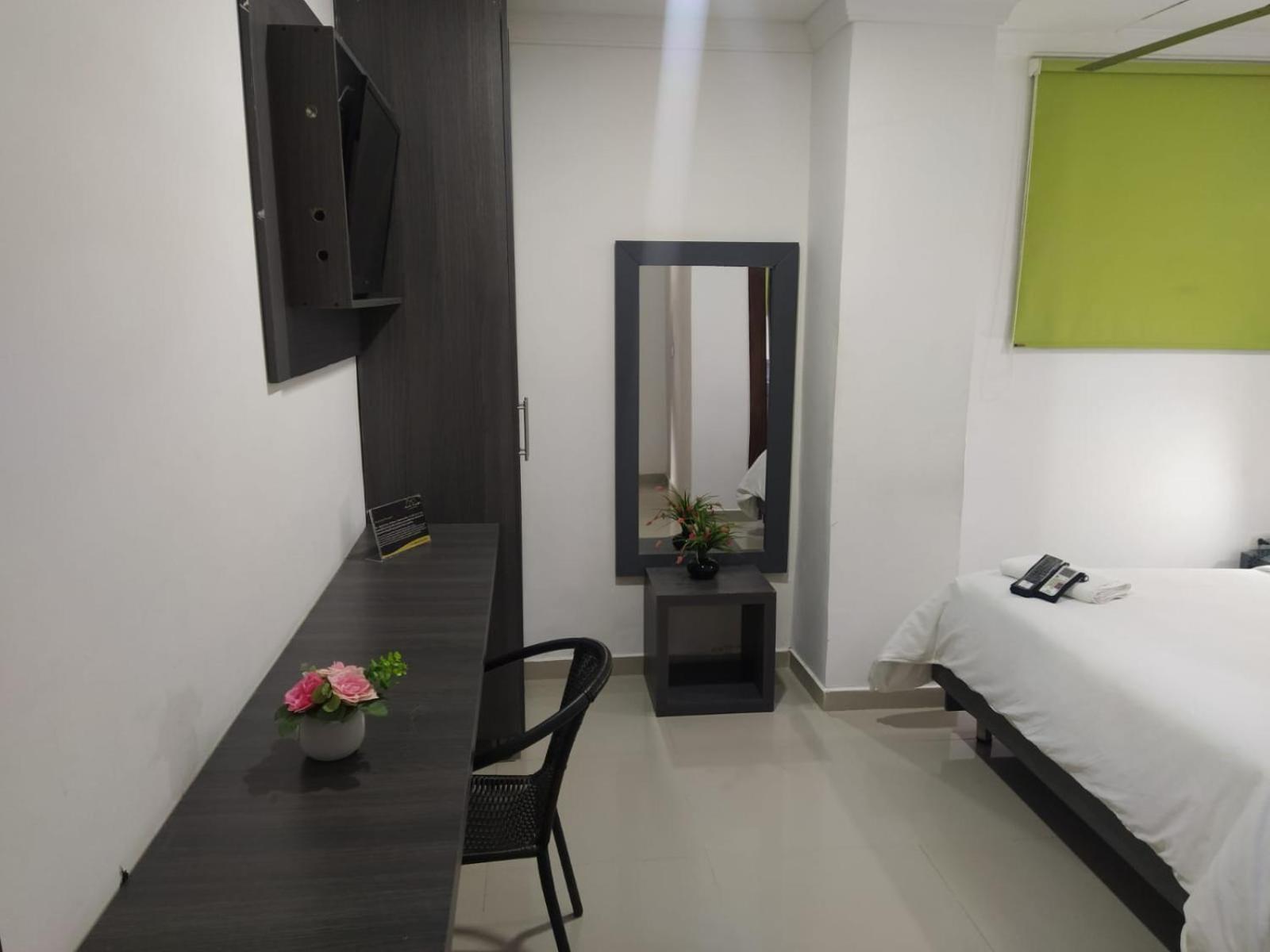 Hotel La Casa 1 มอนเตริอา ภายนอก รูปภาพ