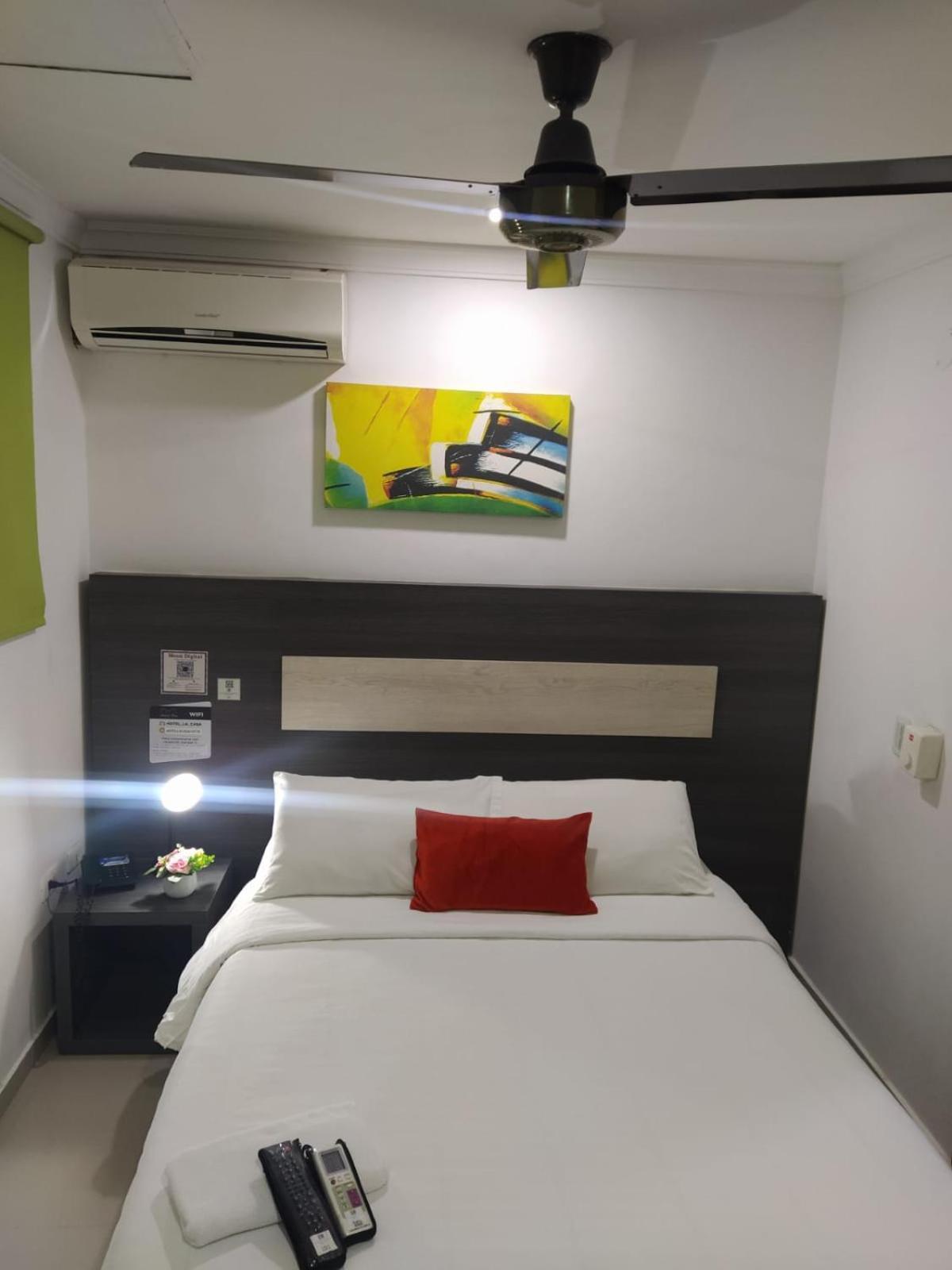Hotel La Casa 1 มอนเตริอา ภายนอก รูปภาพ