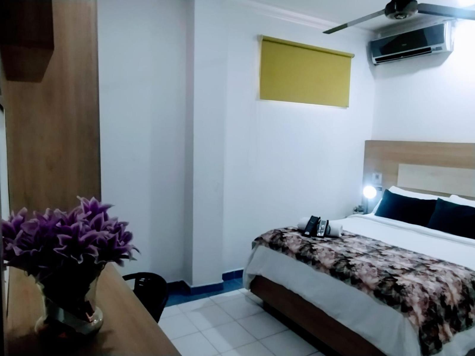 Hotel La Casa 1 มอนเตริอา ภายนอก รูปภาพ
